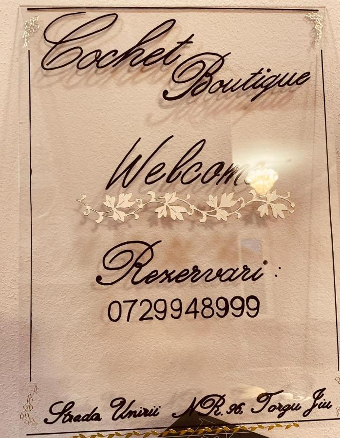 Cochet Boutique Hotell Târgu Jiu Exteriör bild