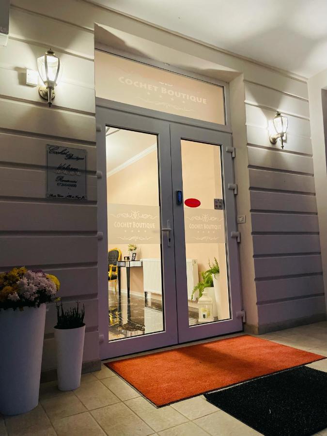 Cochet Boutique Hotell Târgu Jiu Exteriör bild