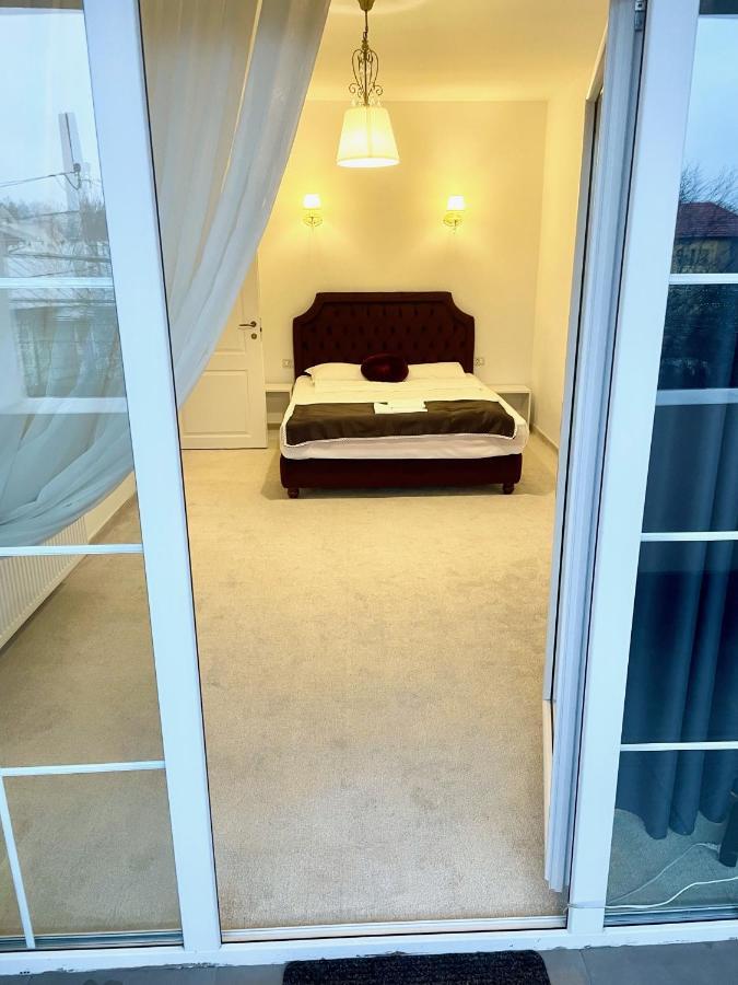 Cochet Boutique Hotell Târgu Jiu Exteriör bild